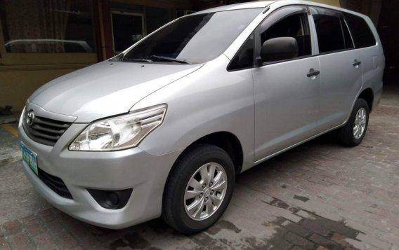 Silver Toyota Innova 2014 for sale in Quezon City-1
