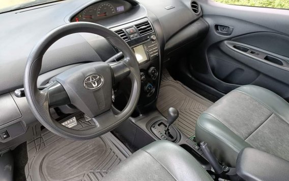 White Toyota Vios 2012 for sale in Quezon City-4