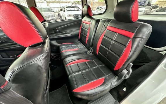 Sell White 2019 Toyota Avanza in Parañaque-3