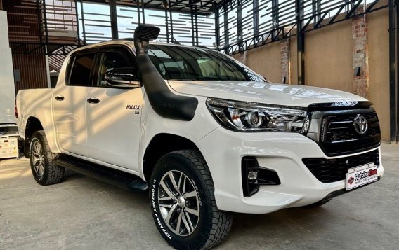 White Toyota Hilux 2018 for sale in Automatic-1