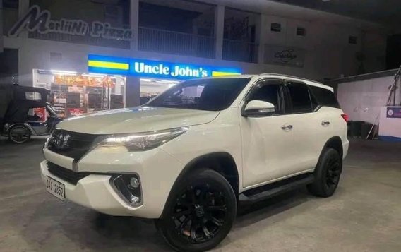 White Toyota Fortuner 2017 for sale in Automatic-2