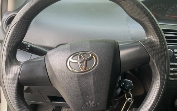 White Toyota Vios 2012 for sale in Quezon City-3