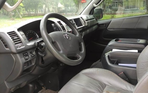 Sell White 2015 Toyota Grandia Van in Manila-2