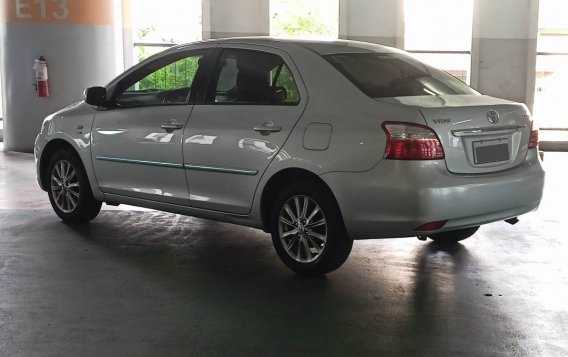 Selling Silver Toyota Vios 2013 in Quezon City-3