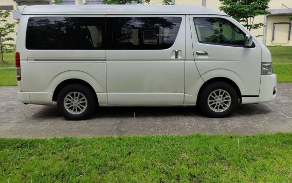 Sell White 2015 Toyota Grandia Van in Manila-1