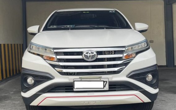 Silver Toyota Rush 2018 for sale in Quezon City-7