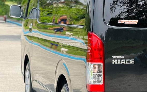 2015 Toyota Hiace  GL Grandia A/T in Manila, Metro Manila-12