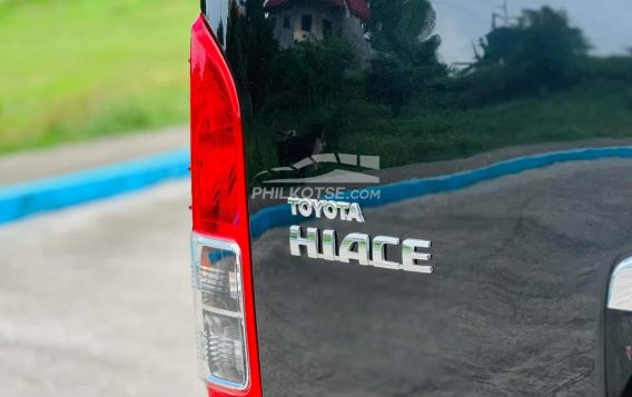 2015 Toyota Hiace  GL Grandia A/T in Manila, Metro Manila-14