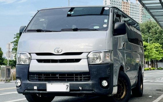 2017 Toyota Hiace in Makati, Metro Manila-7