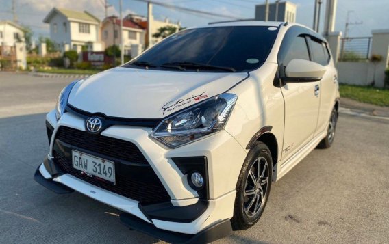 Selling White Toyota Wigo 2022 in Quezon City-4