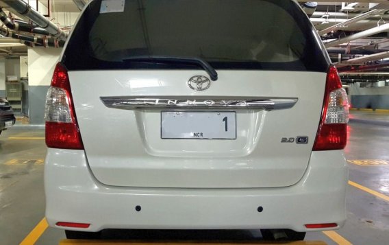 Sell White 2012 Toyota Innova in Pasay-5