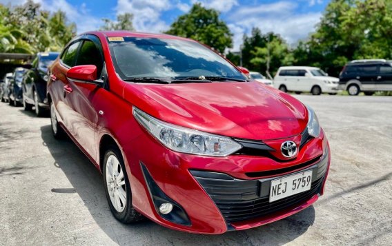 Selling White Toyota Vios 2019 in Quezon City-2