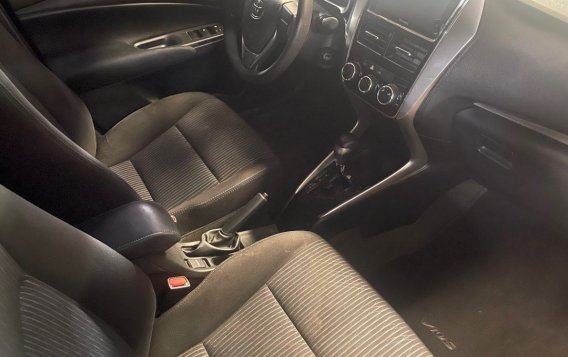 Selling White Toyota Vios 2019 in Quezon City-6