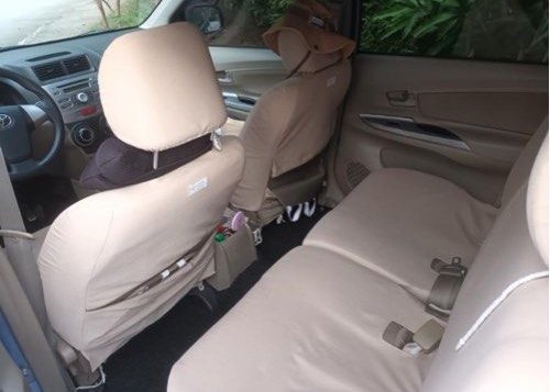 White Toyota Avanza 2023 for sale in Manual-3