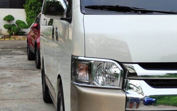 Sell White 2017 Toyota Hiace in Manila-6