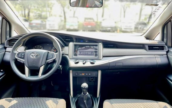 2016 Toyota Innova  2.0 E Gas MT in Makati, Metro Manila-2