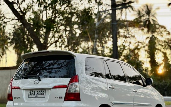 Sell Pearl White 2015 Toyota Innova in San Pablo-1