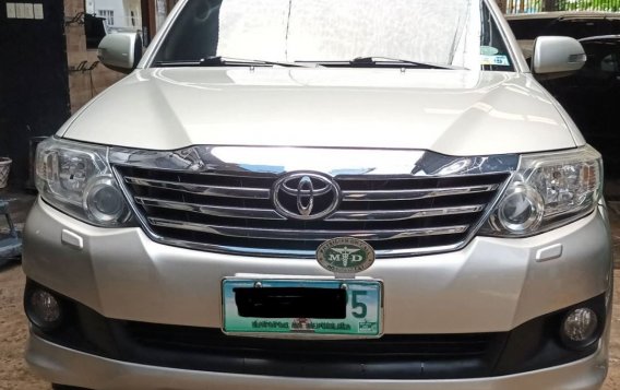 White Toyota Fortuner 2013 for sale in Automatic-4