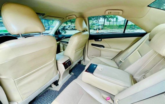 Pearl White Toyota Camry 2013 for sale in Makati-9