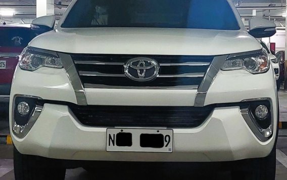 Sell Green 2023 Toyota Fortuner in Mandaluyong