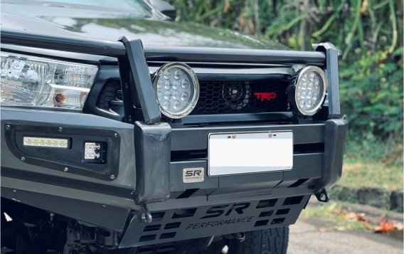 Selling White Toyota Hilux 2018 in Las Piñas-3