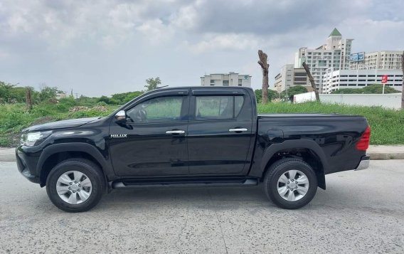 Sell White 2019 Toyota Hilux in Marikina-1