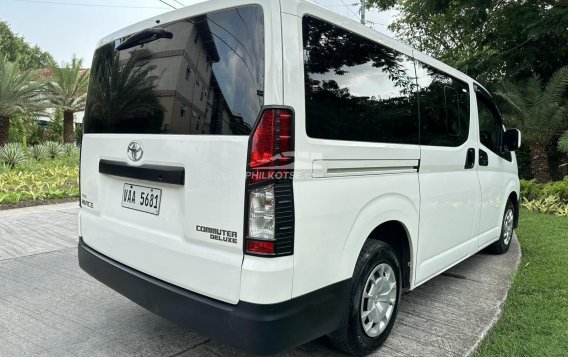 2019 Toyota Hiace  Commuter Deluxe in Las Piñas, Metro Manila-10