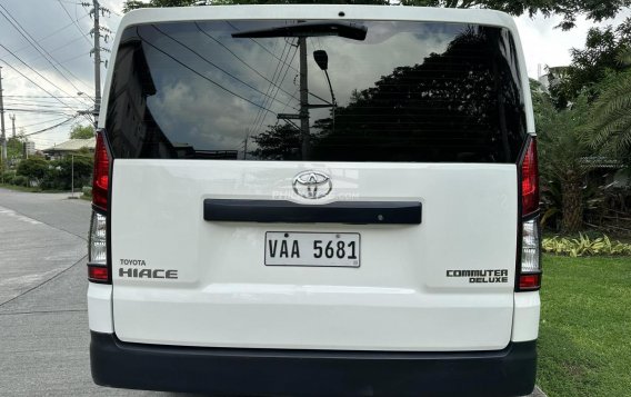2019 Toyota Hiace  Commuter Deluxe in Las Piñas, Metro Manila-11