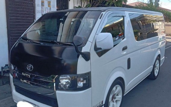 White Toyota Hiace 2016 for sale in Taguig
