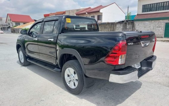 Sell White 2019 Toyota Hilux in Marikina-2