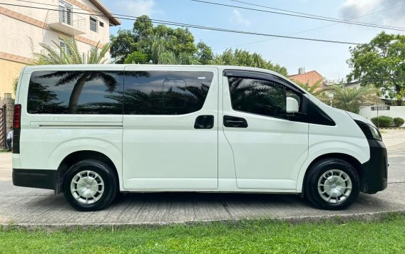 White Toyota Hiace 2019 for sale in Manual-4