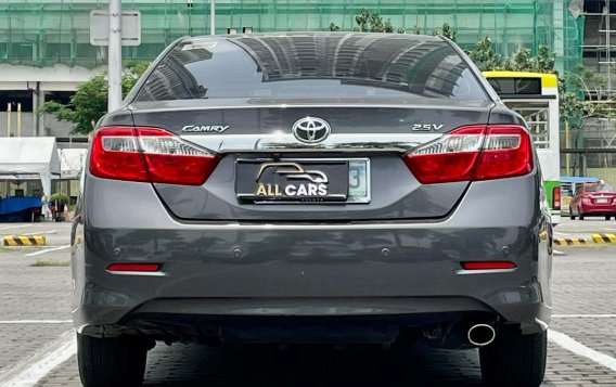 White Toyota Camry 2013 for sale in Automatic-2