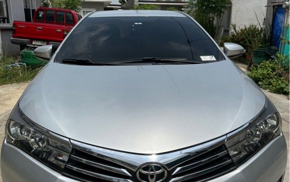 Selling White Toyota Corolla altis 2015 in General Trias-1