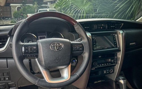 Sell Pearl White 2018 Toyota Fortuner in Manila-9