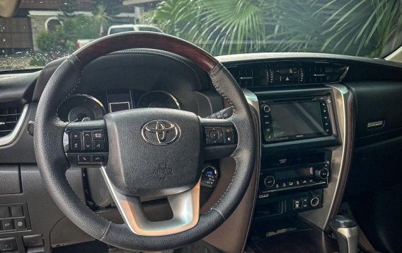 Sell Pearl White 2018 Toyota Fortuner in Manila-9