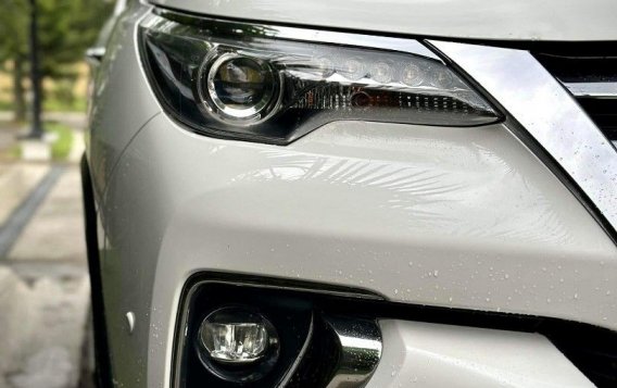 Sell Pearl White 2018 Toyota Fortuner in Manila-4