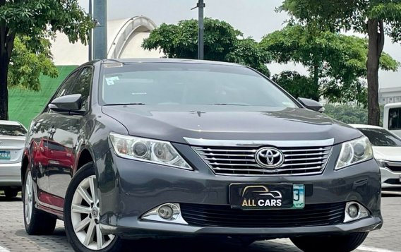 White Toyota Camry 2013 for sale in Automatic-9