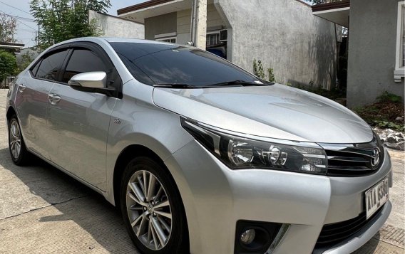 Selling White Toyota Corolla altis 2015 in General Trias