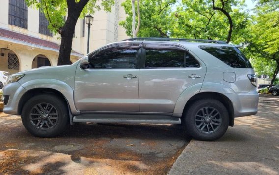 Silver Toyota Fortuner 2016 for sale in Quezon City-1