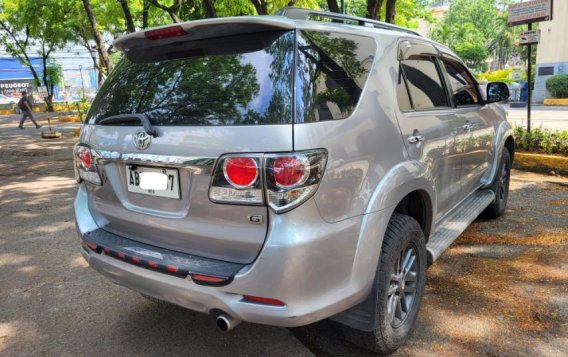 Silver Toyota Fortuner 2016 for sale in Quezon City-4