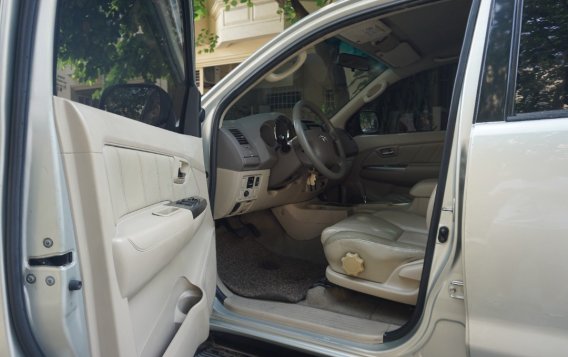 White Toyota Fortuner 2006 for sale in Pasig-8