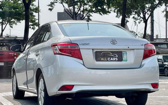 Selling White Toyota Vios 2014 in Makati-7
