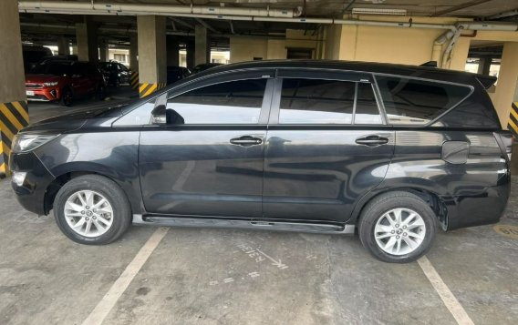 White Toyota Innova 2020 for sale in Manila-3