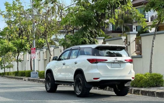 Selling Pearl White Toyota Fortuner 2017 in Manila-5