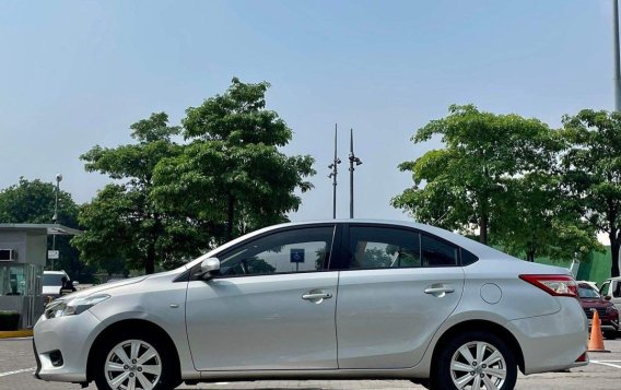 Selling White Toyota Vios 2014 in Makati-6