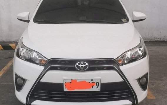 Selling White Toyota Yaris 2016 in Manila-1