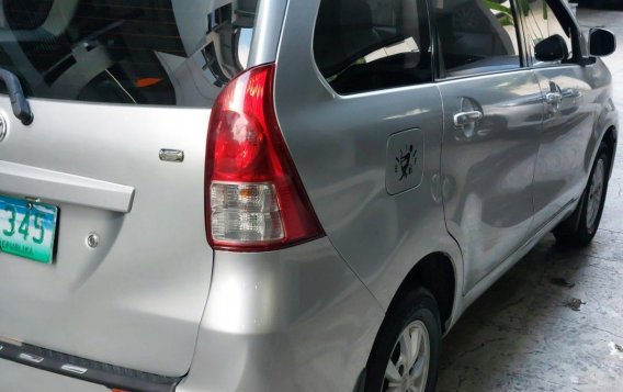 Sell White 2014 Toyota Avanza in Quezon City-3
