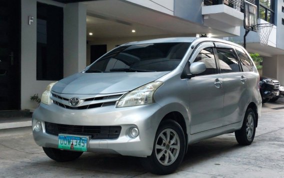 Sell White 2014 Toyota Avanza in Quezon City-5