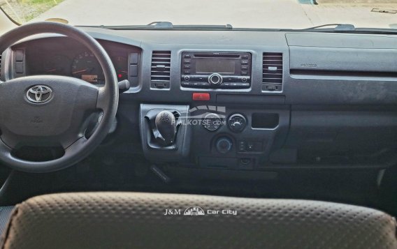2020 Toyota Hiace  Commuter 3.0 M/T in Pasay, Metro Manila-3