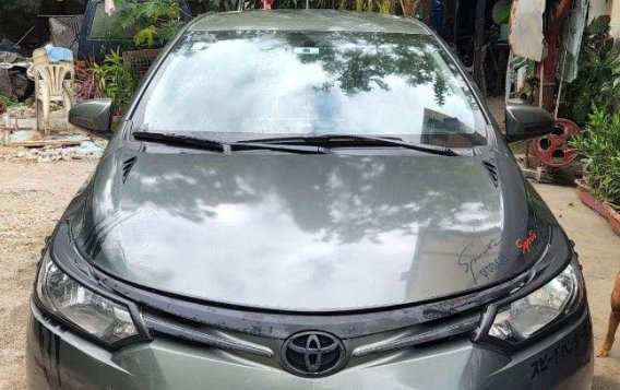 Selling White Toyota Vios 2017 in Quezon City-1